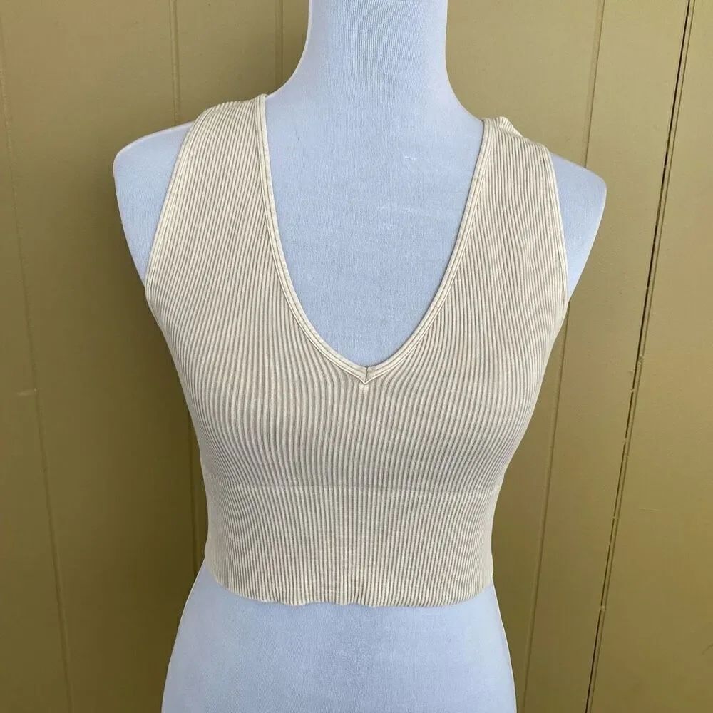 Nikibiki women S v-cut ribbed crop tank top cream